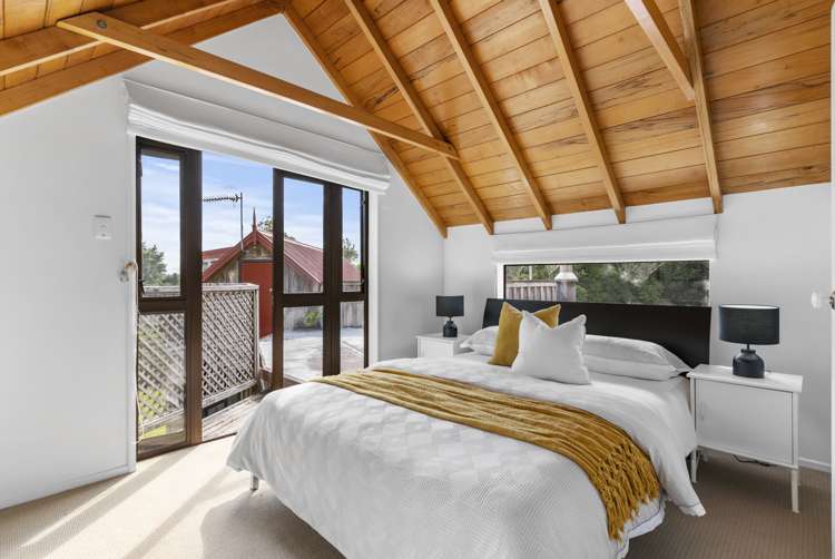 48 Attwood Road Paremoremo_11