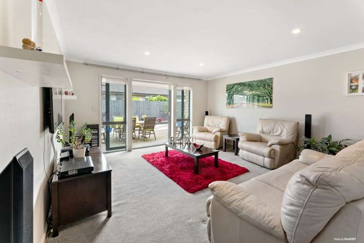 38 Sunningdale Street Wattle Downs_5