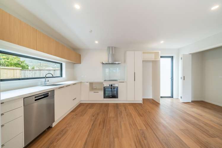 14/4; 15/4 Tawhai Street Stokes Valley_7