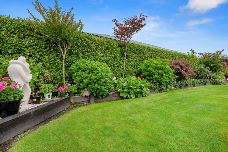 60 Montgomery Crescent Kinloch_24