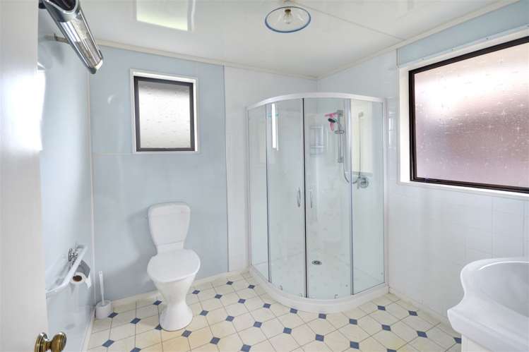 42 Sheffield Street Taieri Mouth_11