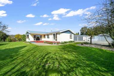 81 Racecourse Road_1