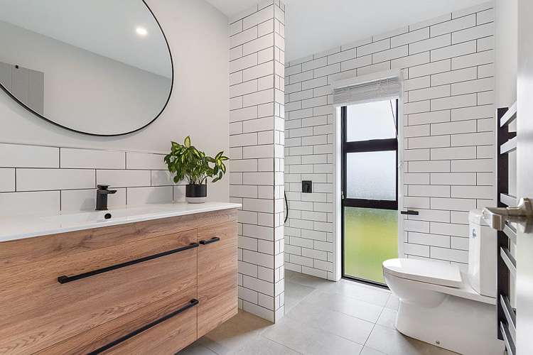 40 Metoriti Cres Papakura_5