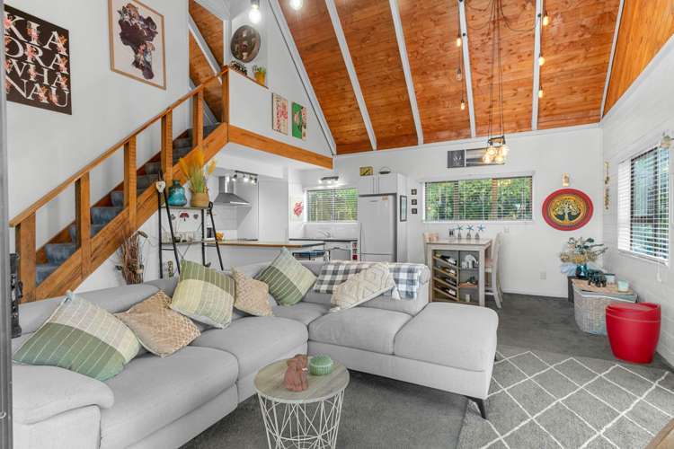 6 Shearwater Street One Tree Point_9