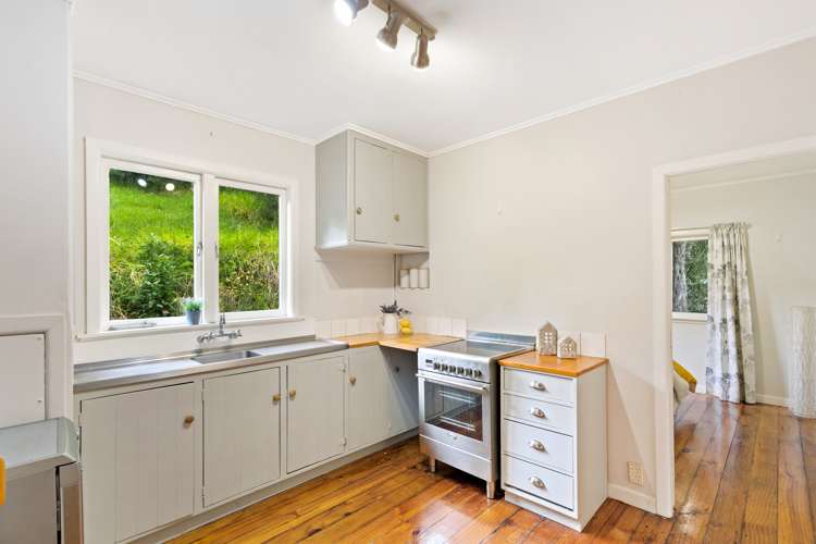 38 Laingholm Drive Laingholm_6