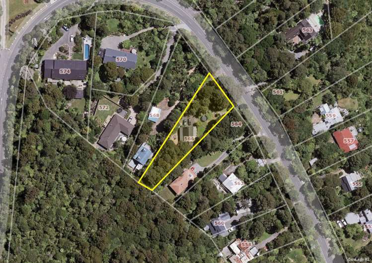 566 Scenic Drive Waiatarua_23