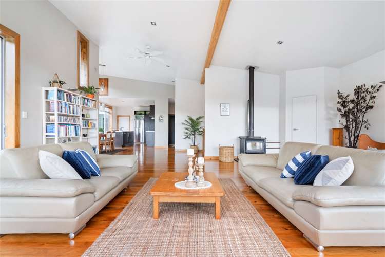 69 Memorial Drive Parahaki_9