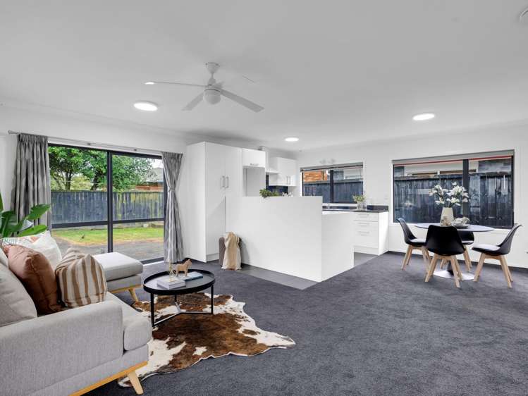 8 Harvard Court Melville_7