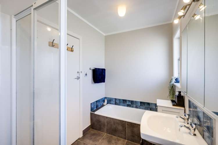 43 Neeve Road Taradale_17