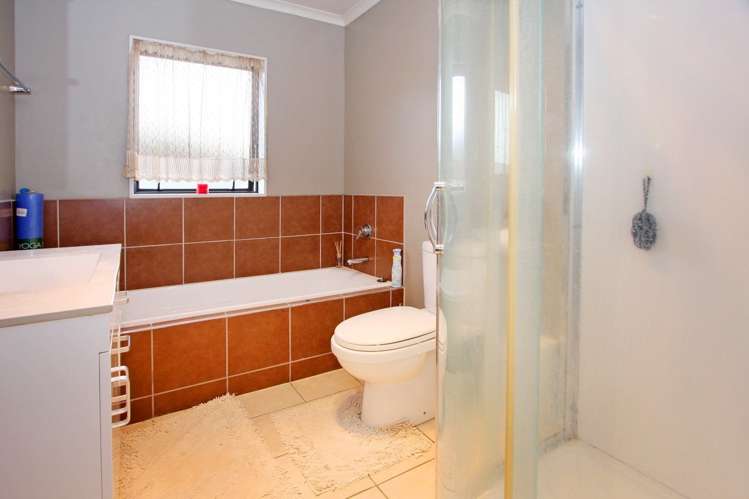 33 Hilltop Road Flat Bush_7