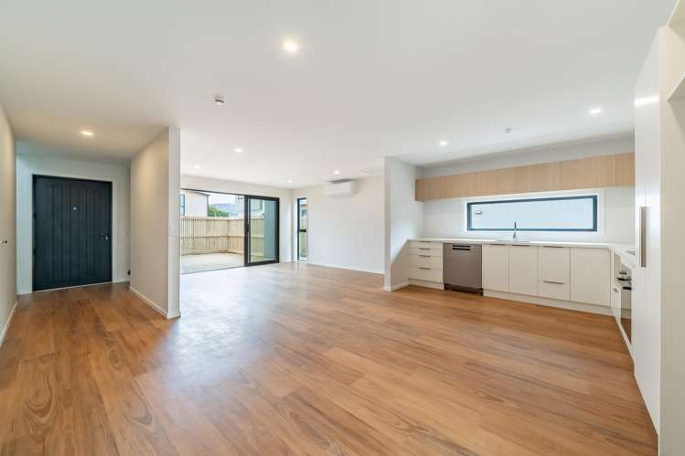 14/4; 15/4 Tawhai Street Stokes Valley_5