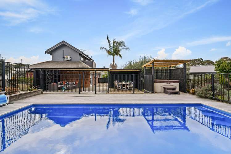 136 Tiroroa Avenue Te Atatu South_19