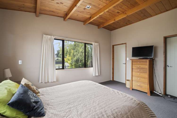 31 Whakaipo Avenue Taupo_12