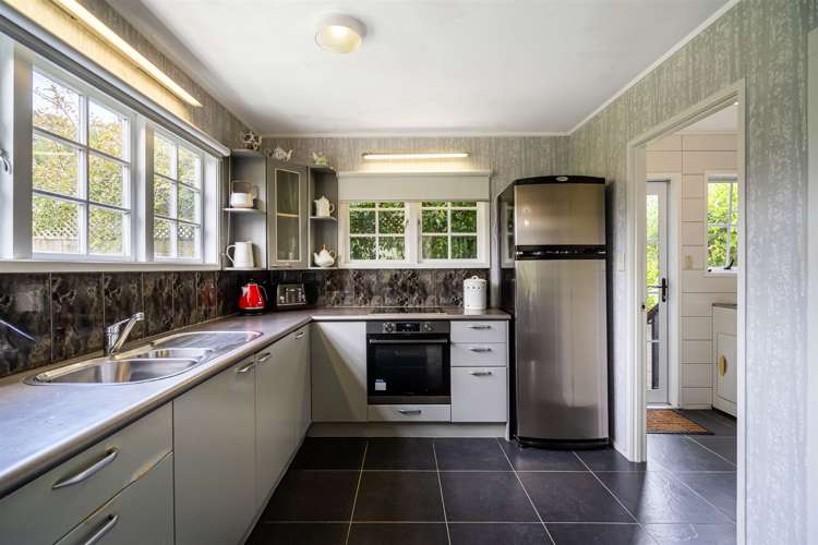 1/6 Mahuta Grove Northcote_9