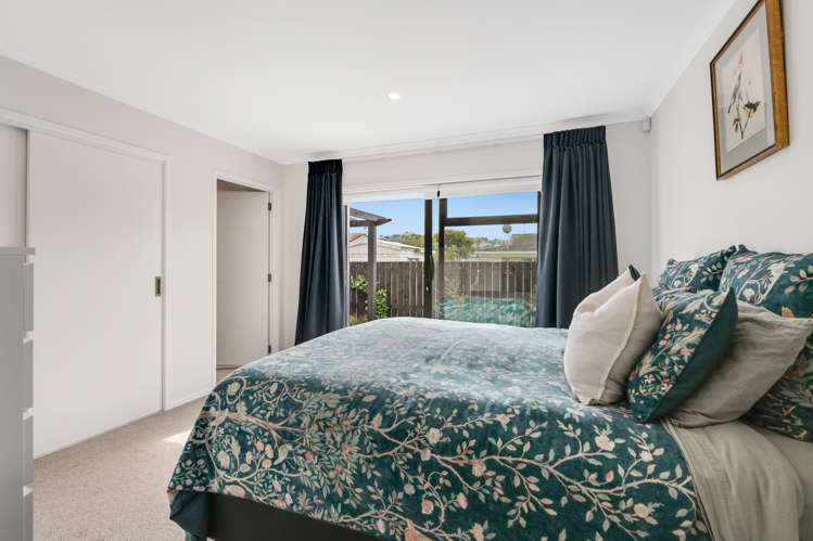 16a Lillian Place Orewa_13