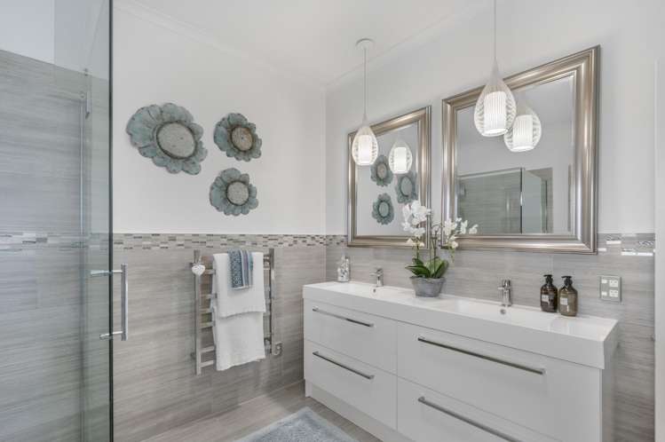 237 Southfield Drive Lincoln_18