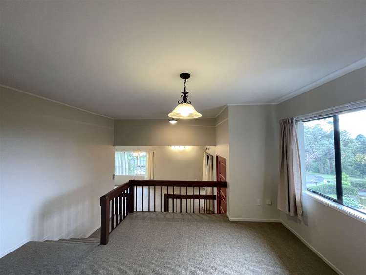 12 Wairata Place Te Atatu South_5