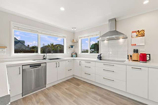 61 Kotuku Crescent Woolston_4
