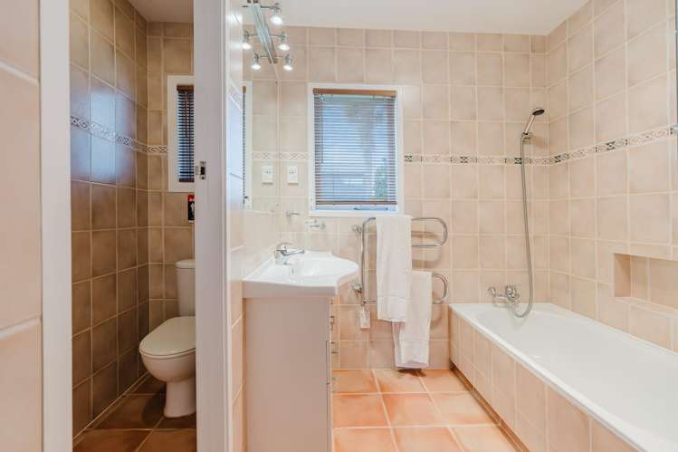 14 Clements Crescent Queenwood_14