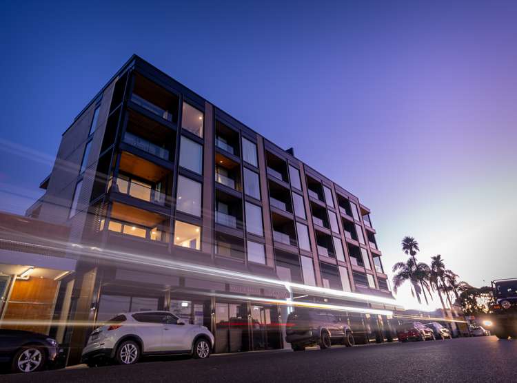 402/32 Anzac Road_0
