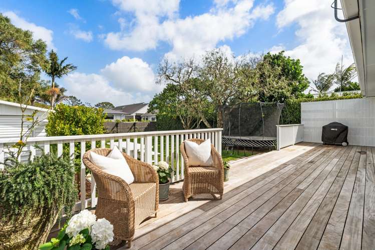 12 Crocombe Crescent Beach Haven_11