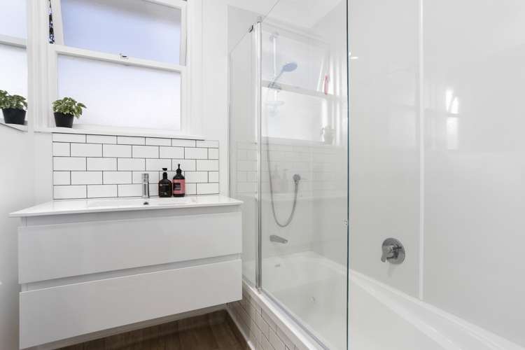 25 Inglewood Street Wai O Taiki Bay_10