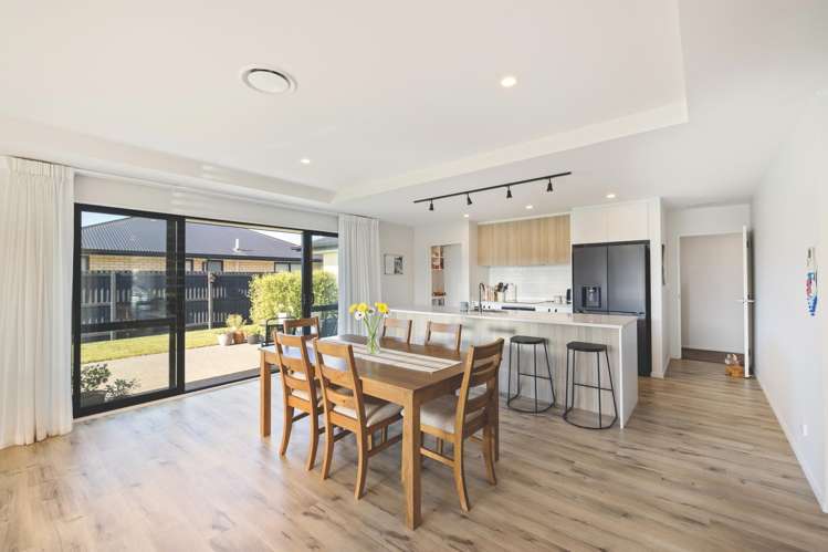 63 Blunden Road Lincoln_2