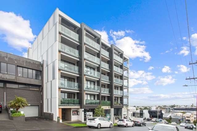 Modern Apartment with Parking