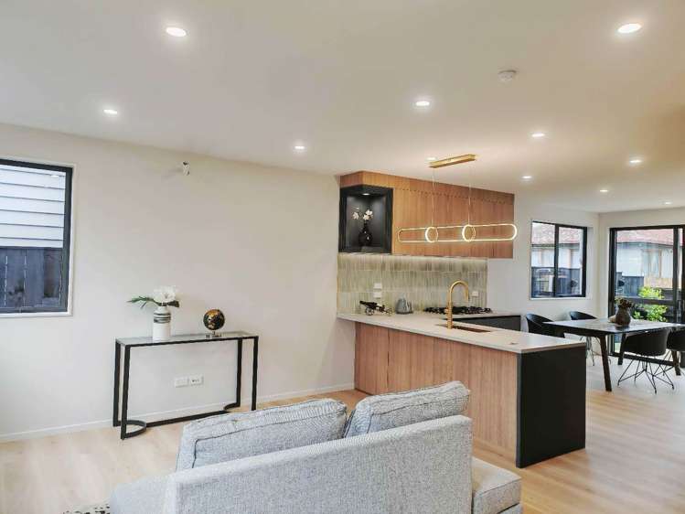 2/75 Ash Street_2