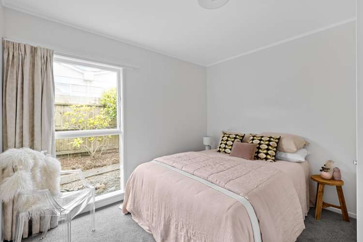 2/4 Keldale Place Forrest Hill_9