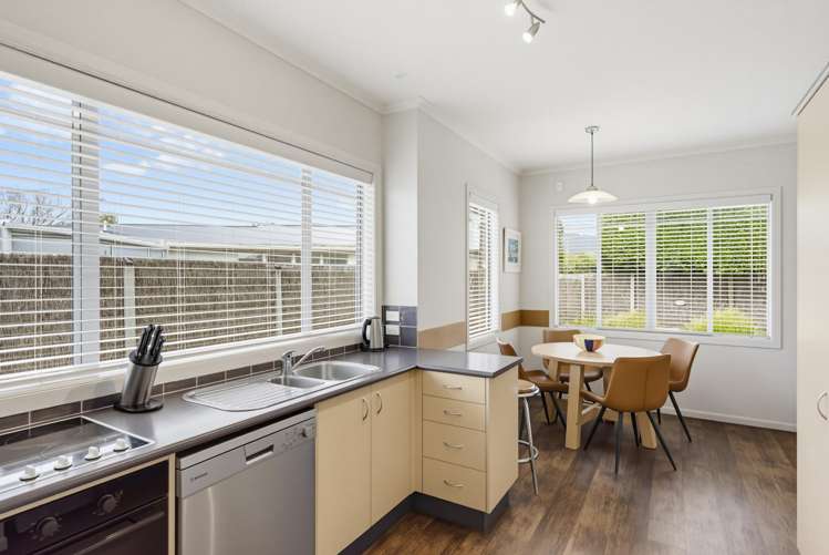 Unit 1, 4, 15/4-8 Matatua Road Raumati Beach_14