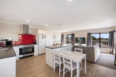 98 Coopers Road_2