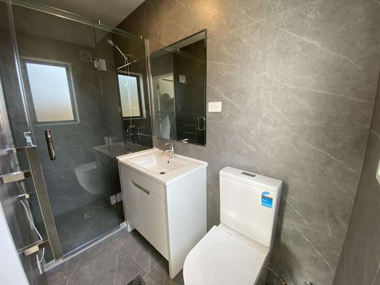 1/4052 Great North Road Glen Eden_4