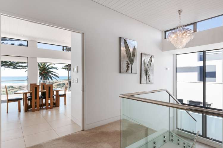 81 Marine Parade Mount Maunganui_15