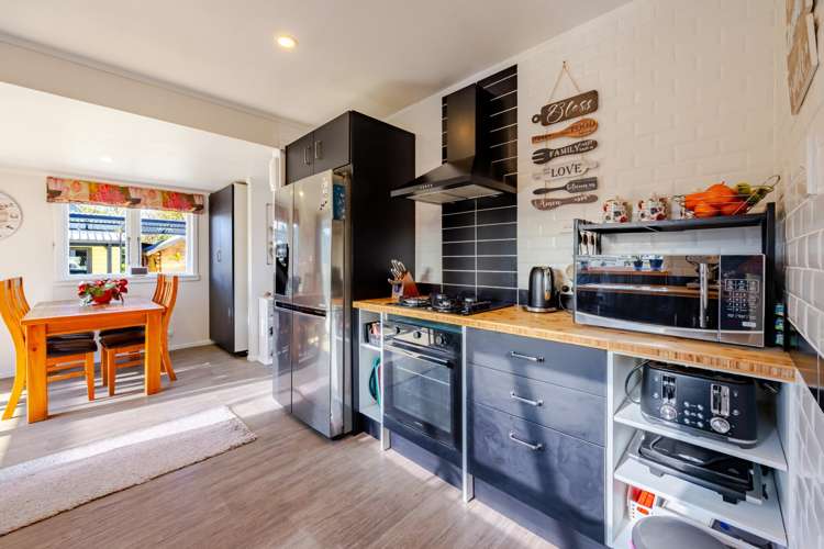 17 Watts Street Waipawa_4