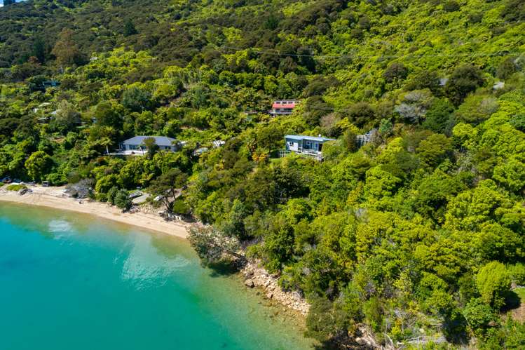 2453 Kenepuru Road Kenepuru Sound_1