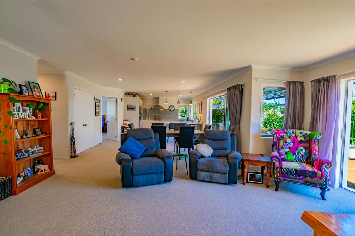 37 Mary Ellen Place_5