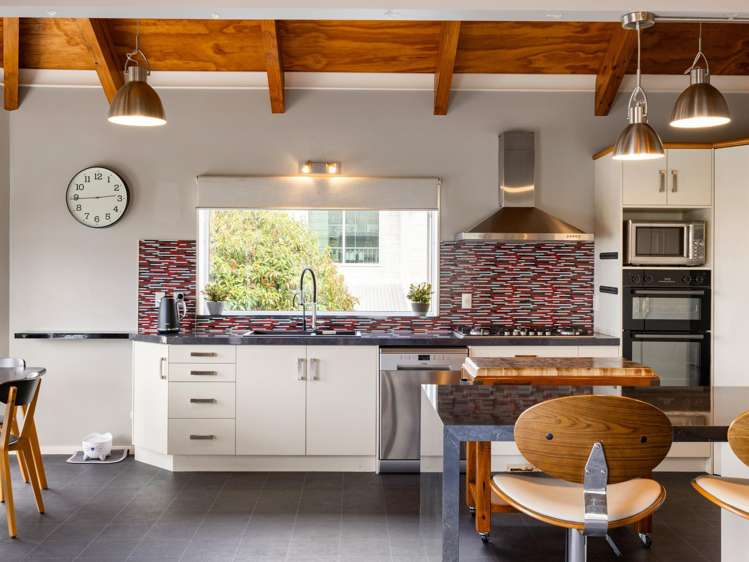 26 Highgrove Drive Grandview Heights_4