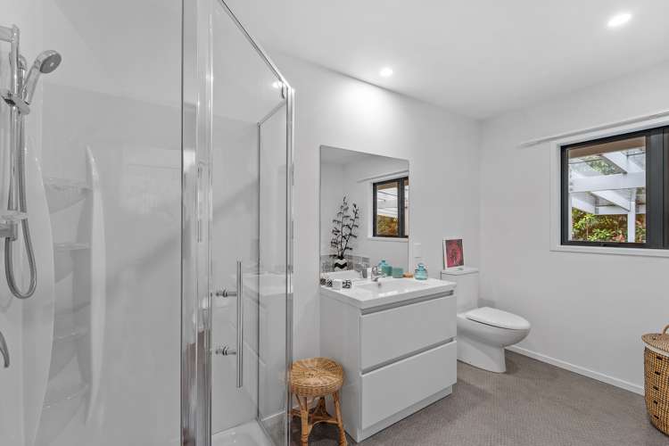 6 Laly Haddon Place Matakana_9