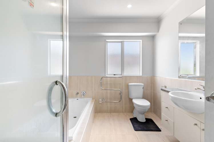 25 Speyside Crescent Flat Bush_15