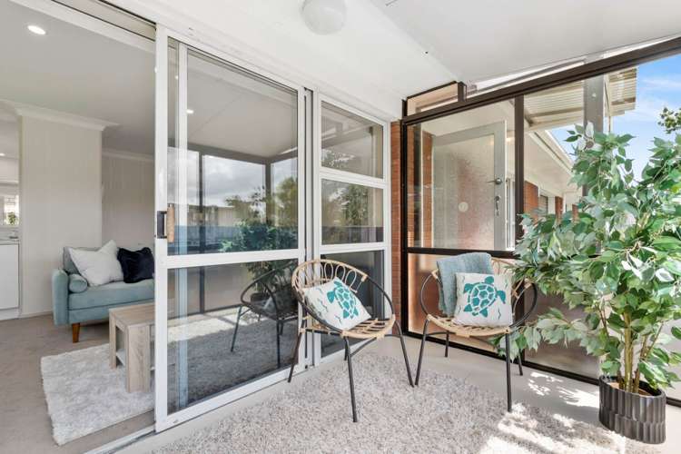 2/211 Edmonton Road Te Atatu South_2