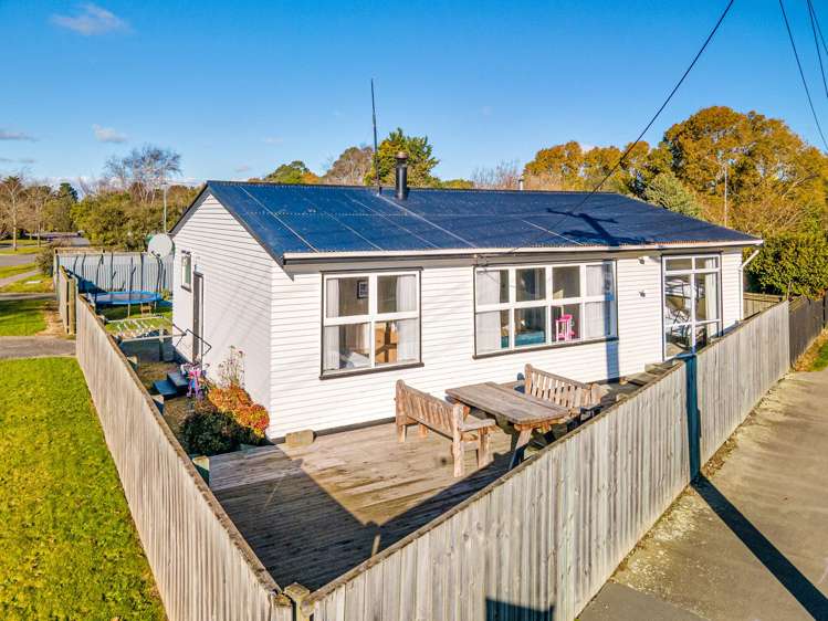 1266 Courtenay Road_1