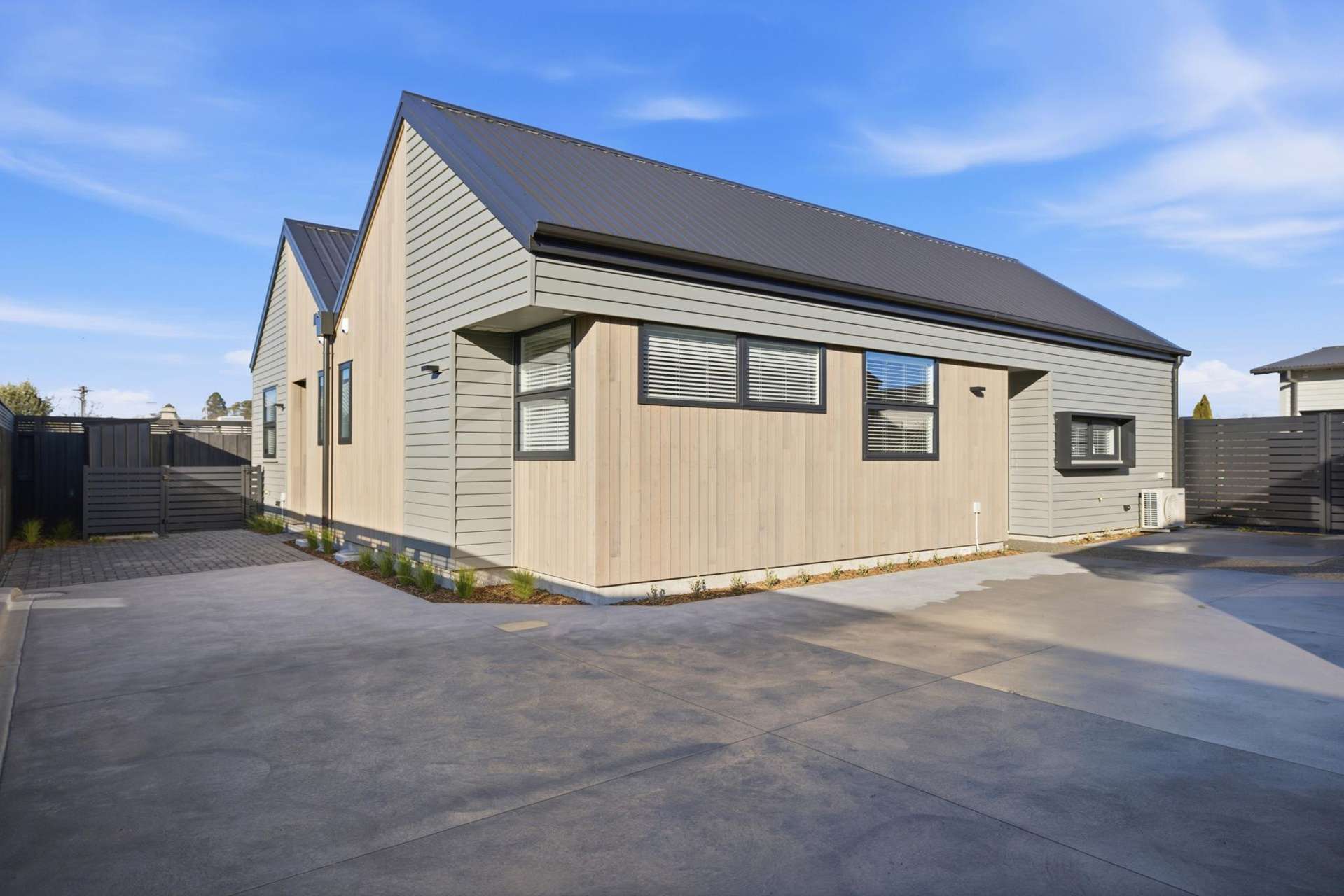Unit 4/2 Evatt Street Bryndwr_0