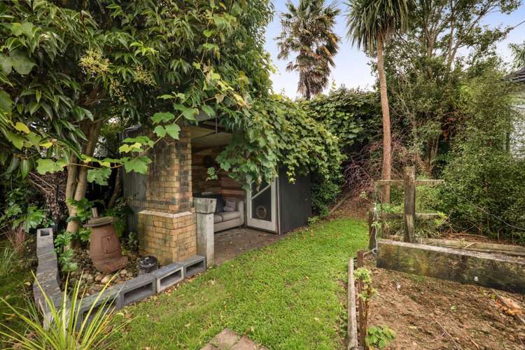 12 Albert Street Waihi_21