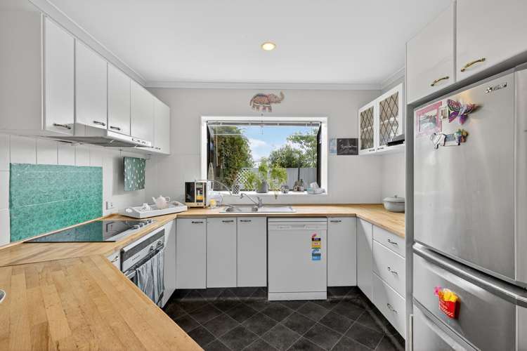 2/7 Crofts Lane Parklands_9