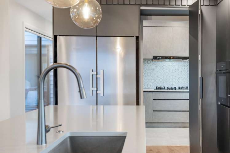 4 Hapukupuku Avenue Beachlands_14