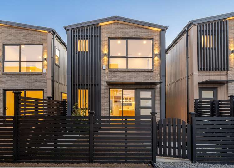 1-5/1 The Esplanade Eastern Beach_14