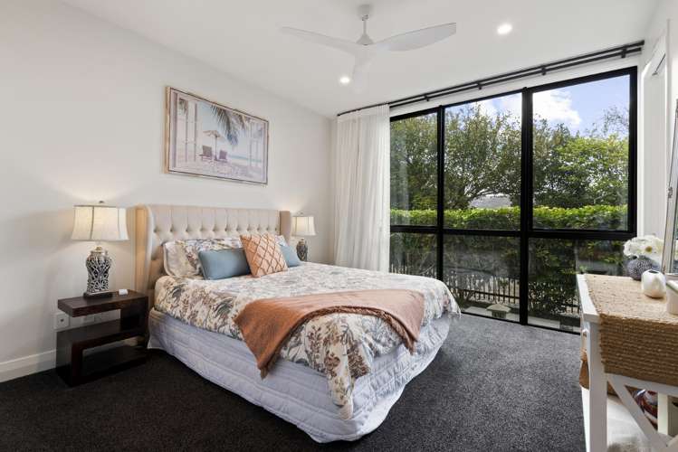 90 Marine Parade Mellons Bay_26