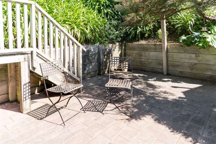 13 Hungerford Road Lyall Bay_12