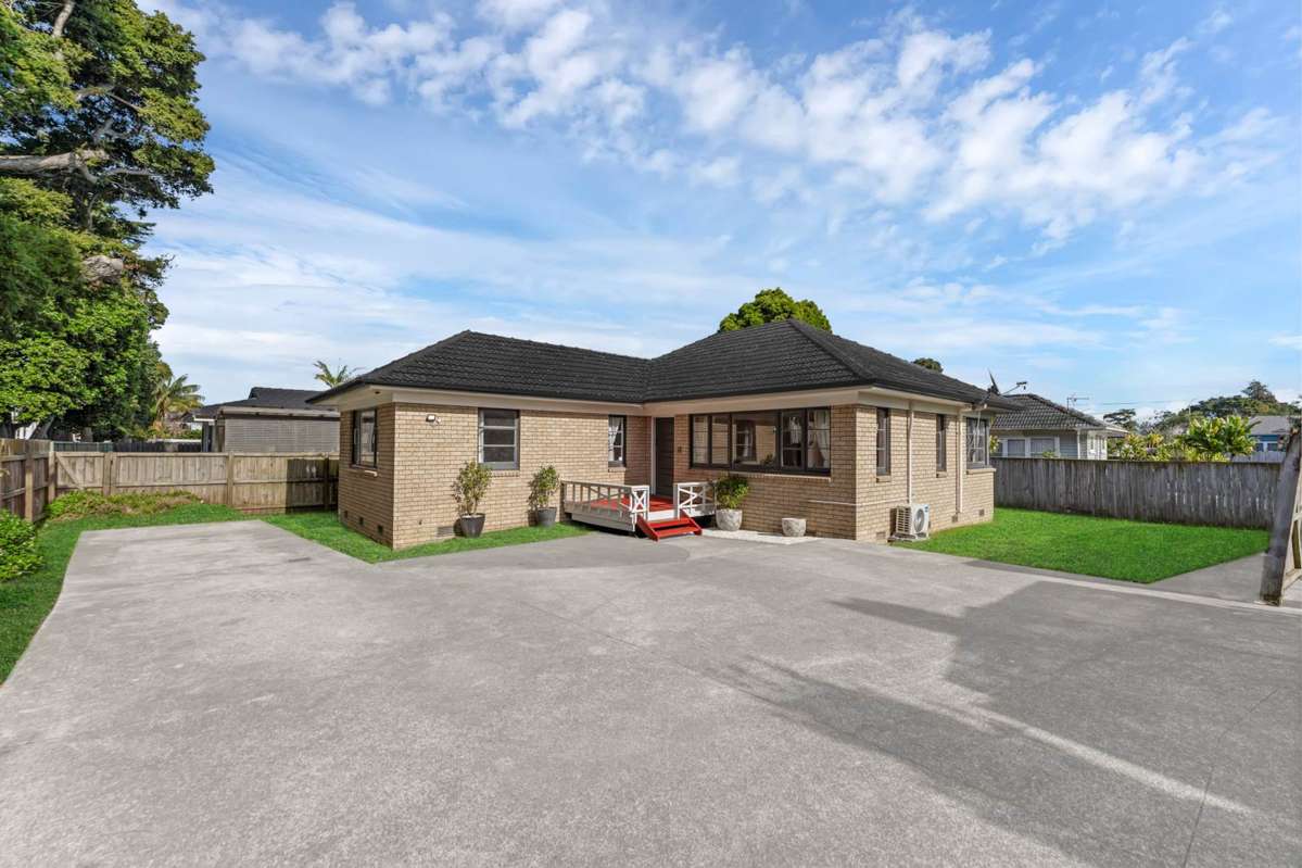 92 Mangere Road_0